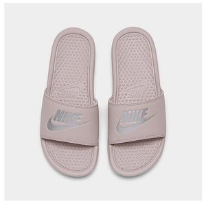WOMEN'S NIKE BENASSI JDI SWOOSH SLIDE SANDALS